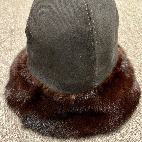 Mink fur hat. Pristine. Reversible - Picture 6 of 7